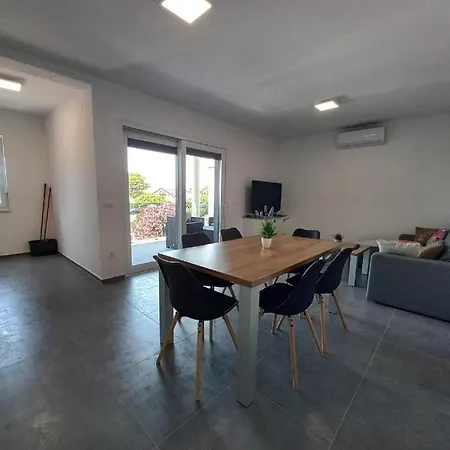 Apartamento Martina Vir