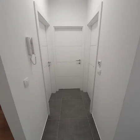 Martina Apartment Vir