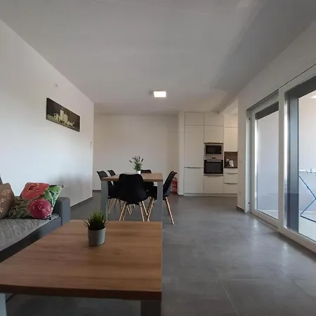 Apartment Martina Vir